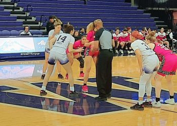 Washington WBB Huskies Blowout SIUE, 71-40