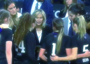 After 2-Point 1st Quarter, UW WBB Closes Gap But Loses to USC, 47-43