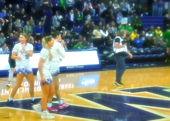 Game Recap: UW WBB Huskies Defeat Oregon Ducks, 68-60 on Senior Day